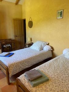 Mynd úr myndasafni af Spacious calm gite - 4 bedrooms, pool, view, pétanque í Vinsobres