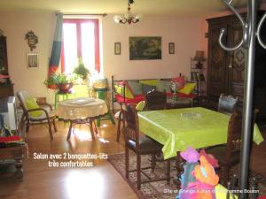 Gallery image of Gîte et Grange à Jeux du Bonhomme Bouton in Guinzeling