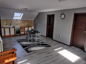 Kuchyň nebo kuchyňský kout v ubytování Apartmán Sofia Centrum + 11 fotografií