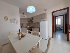 Cucina o angolo cottura di Bellissimo attico a 70 mt dalla spiaggia