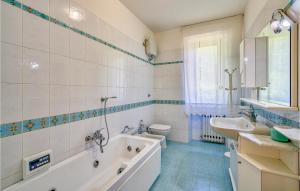A bathroom at Villa Caterina