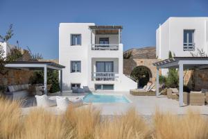 Bazén v ubytovaní Villa Ellie, private pool & seaview by Naxos Dunes alebo v jeho blízkosti