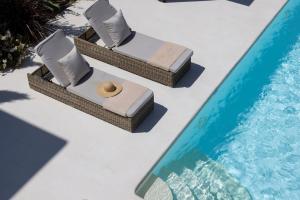 Bazén v ubytovaní Villa Ellie, private pool & seaview by Naxos Dunes alebo v jeho blízkosti