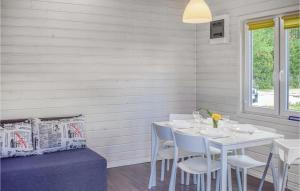 Χώρος καθιστικού στο Gorgeous Home In Rewal With Wifi