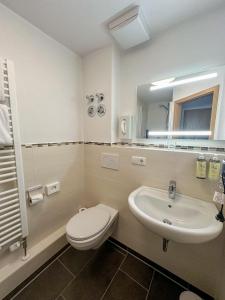 Koupelna v ubytování Hotel Gasthof Alter Wirt