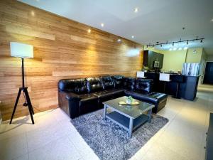 Fotografie z fotogalerie ubytování Luxury Condo with Pool and Jacuzzi v destinaci Mission