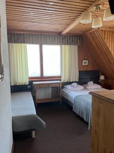 Posteľ alebo postele v izbe v ubytovaní Noclegi Gabi + 37 fotografií