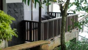 Damar Langit Resort陽台或露臺