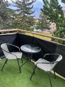 Fotografie z fotogalerie ubytování Superbe 3 chambres proche lyon et eurexpo parking v destinaci Bron