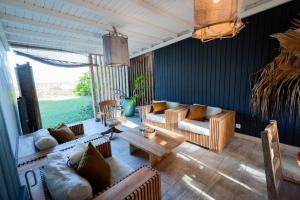 Villa Manika vue merにあるシーティングエリア
