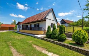 Zahrada ubytování Pet Friendly Home In Severin Na Kupi