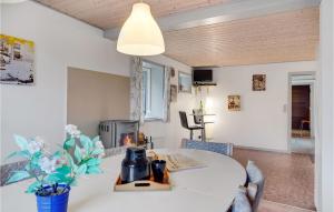 TV a/nebo společenská místnost v ubytování Holiday Home Spodsbjergvej Rudkøbing I