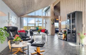 Posezení v ubytování Holiday Home Mågevej Vestervig Xi