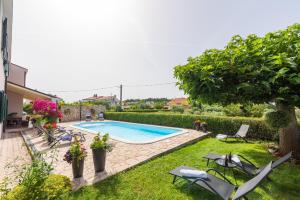 Bazén v ubytování Villa Mare nebo v jeho okolí