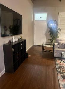 Et tv og/eller underholdning på Beal Street View