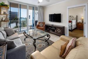 TV a/nebo společenská místnost v ubytování Waterscape B310