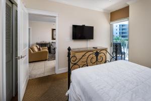 Postel nebo postele na pokoji v ubytování Waterscape B310 + 67 fotografií