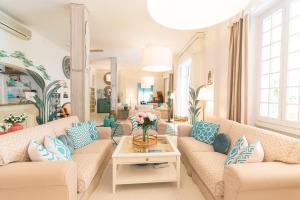 Posezení v ubytování Hotel La Pineta Al Mare