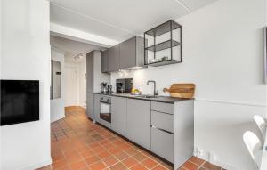 Kuchyň nebo kuchyňský kout v ubytování Lejl, 207 St,