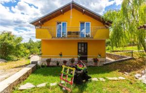 Zahrada ubytování Cozy Home In Viskovo With Kitchen