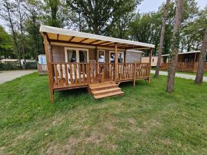 Gallery image of Mobil-home 6 personne - Tohapi Cœur de Vendée in La Boissière-de-Montaigu +18 photos