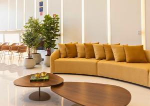 Rota 44 Hotel的休息区