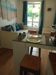 Afbeelding uit fotogalerij van Studio Pont de Sèvres bien situé in Sèvres