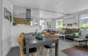 Η κουζίνα ή μικρή κουζίνα στο Holiday Home Fredskovparken Haderslev Xi