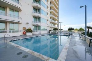 Πισίνα στο ή κοντά στο Ocean Club 805