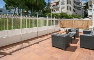 Balkón nebo terasa v ubytování 3 Bedroom Nice Apartment In Santa Pola