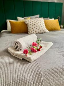 Ένα ή περισσότερα κρεβάτια σε δωμάτιο στο Apartament w centrum 65 m2