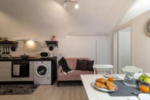 Foto dalla galleria di Due passi dalle Terme & Vicino alle Piste - Nel cuore del Parco Naturale Adamello - Pet Friendly - WiFi & Netflix a Caderzone