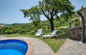 The swimming pool at or close to Cozy Home In Arcidosso With Wifi