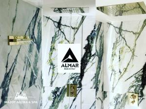 Πιστοποιητικό, βραβείο, πινακίδα ή έγγραφο που προβάλλεται στο Mazot Agora Suite - Pop-Up Gallery Experience Suite