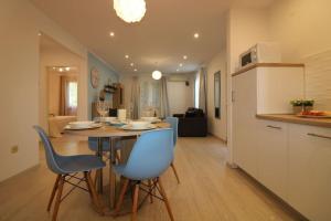 Kuchyňa alebo kuchynka v ubytovaní Residence Lorena Bungalow mit Pool in Porec