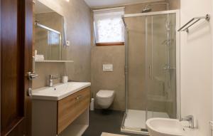 Łazienka w obiekcie Holiday Home Vrsar 38