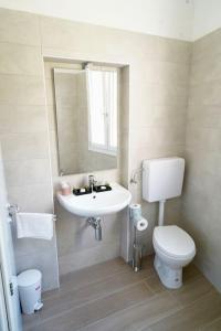 Fotografie z fotogalerie ubytování Molinari House Modena Smeraldo v destinaci Modena + 9 fotografií