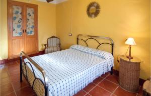 A bed or beds in a room at Gorgeous Home In Archidona