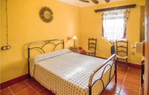 A bed or beds in a room at Gorgeous Home In Archidona