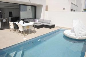 The swimming pool at or close to Ferienhaus "Casa del Mar" mit privatem Pool