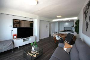 TV a/nebo společenská místnost v ubytování City Sea Views II Alicante