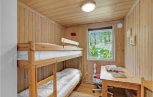 Postel nebo postele na pokoji v ubytování Holiday Home Fyrrelunden Ks Denmk