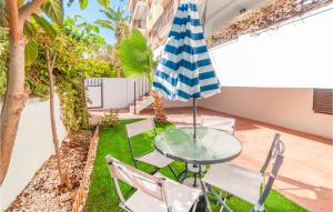 Κήπος έξω από το 3 Bedroom Stunning Apartment In Motril