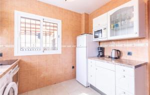 Kuchyňa alebo kuchynka v ubytovaní Lovely Home In Benalmádena