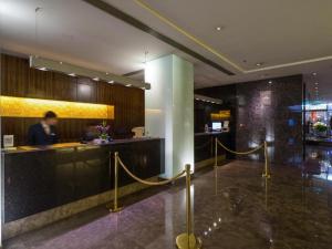 Lobbyen eller receptionen på Jinglun Hotel + 244 billeder