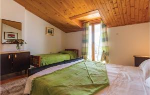 Postel nebo postele na pokoji v ubytování One-Bedroom Apartment In Pula
