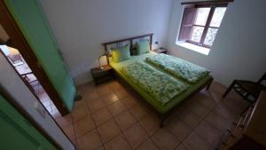 Una cama o camas en una habitación de Großes Ferienhaus in Guatiza mit Gemeinsamem Pool 7 fotos más