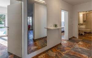 Łazienka w obiekcie Pet Friendly Apartment In Madulin