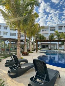 Bazén v ubytování Almarena Paradise nebo v jeho okolí