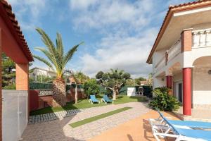Zahrada ubytování Chalet 'Vista Cunit' mit privatem Pool + 13 fotografií